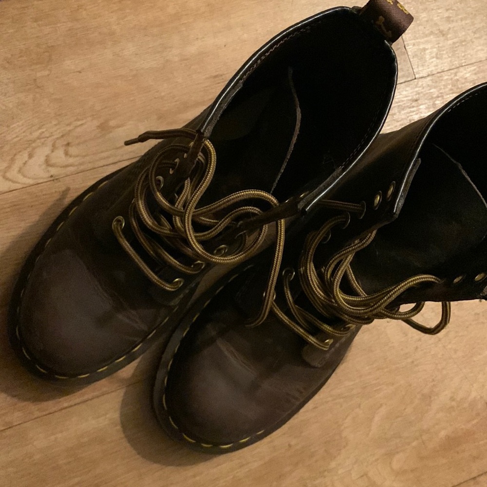 Dr. Martens brown women boots size 6 L